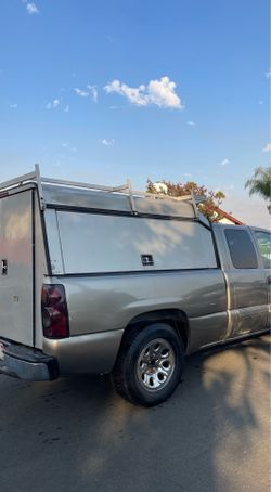 Camper shell