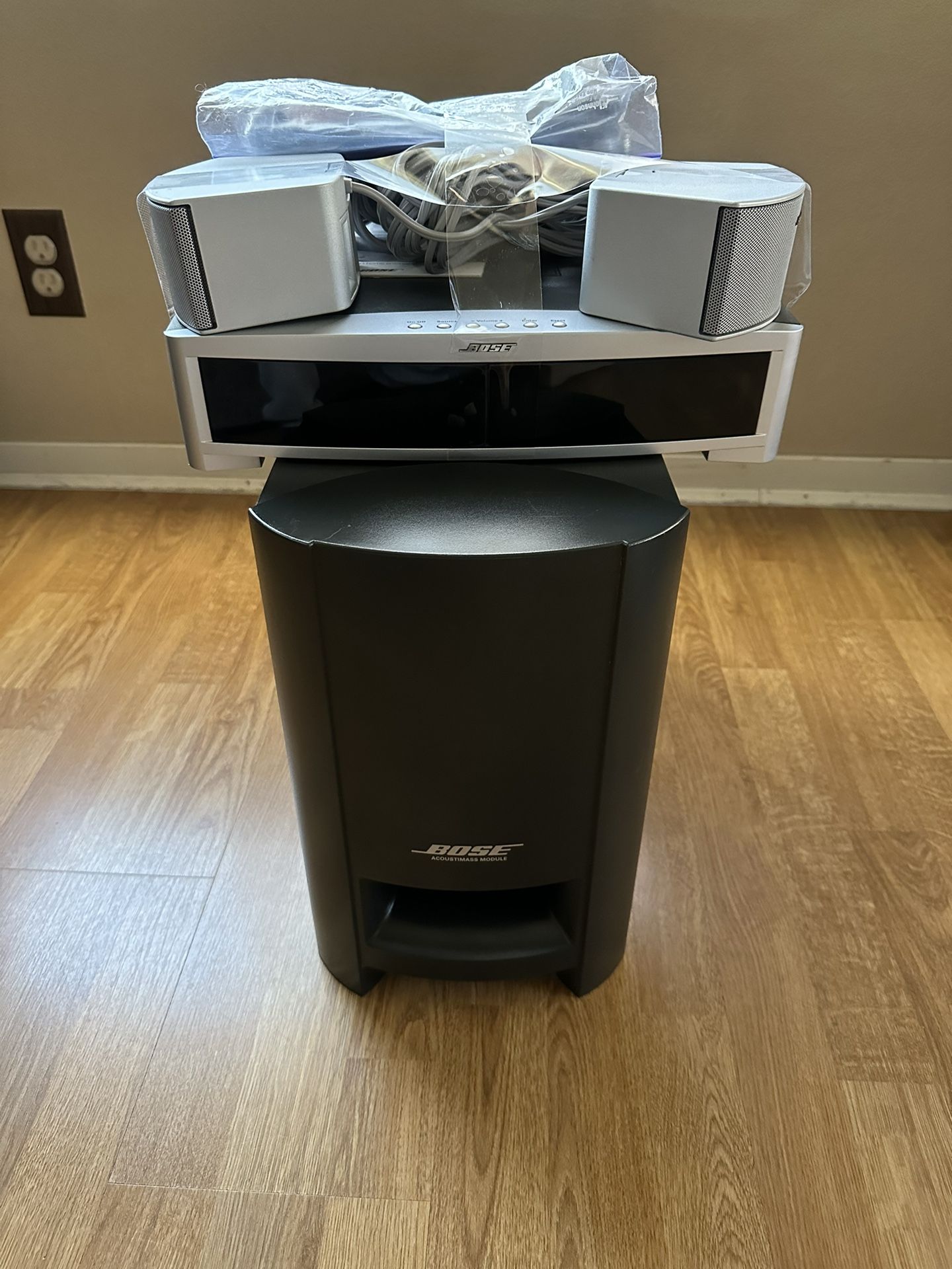 BOSE PS3 2 1 II Speaker System DVD Home Theater AV3 2 1 II Media Center bose-ps3-2-1-ii-speaker-system-dvd-home-theater-av3-2-1-ii-media-center
