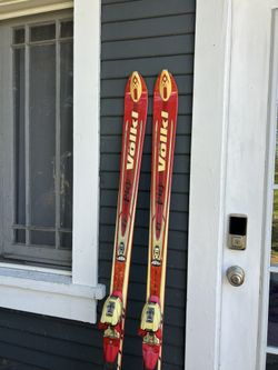 Völkl P40 skis