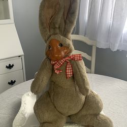 Robert Raikes Collector Rabbit - Easter