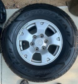 Toyota Tacoma wheels