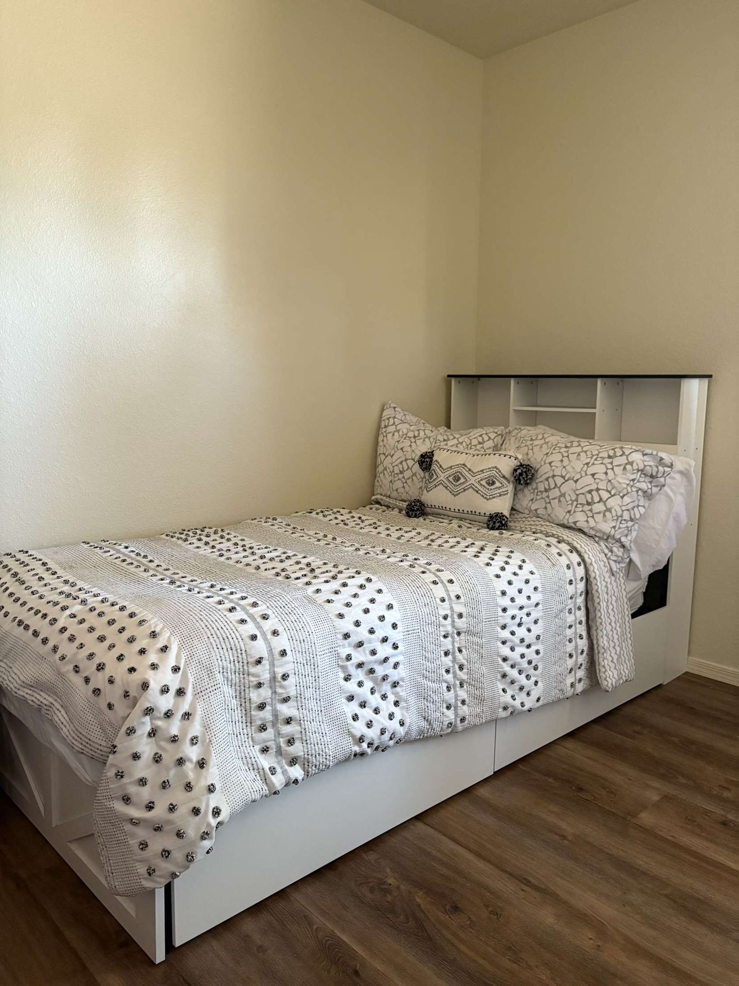 Twin Size Bed And Bed Frame
