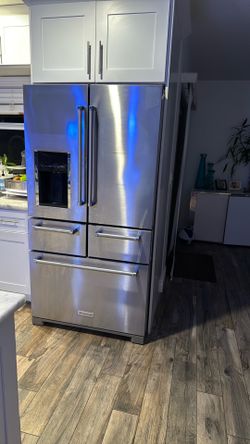 Premium KitchenAid Refrigerator – Excellent Condition