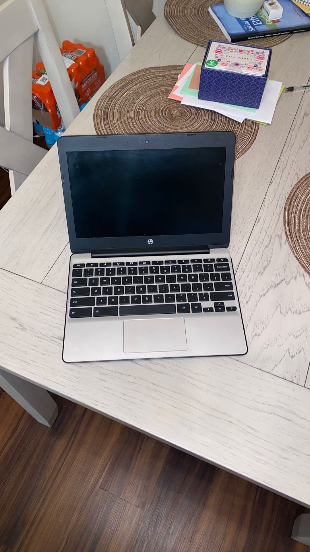 HP CHROMEBOOK 11 G5 LAPTOP (CHARGING PORT NOT WORKING)