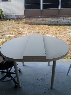 Table w chairs