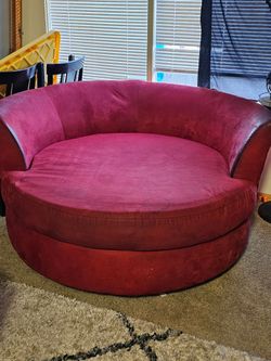 Free Red Round Swivel Chair
