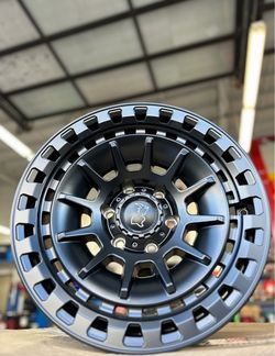 Black Rhino Barrage in Matte Black 17” 6 Lug !!