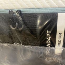 Mattresses Tempur Pedic Proadat medium queen size brand new