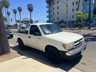 1998 Toyota Tacoma p/u truck trucks runs great all services done clean title in hand Sell price $8500 OBO
