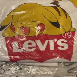 Christmas HTF Rare Pokémon  Levi’s Collaboration XL Shirt Tagged Packaged