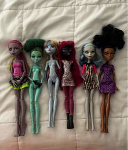 Monster high dolls