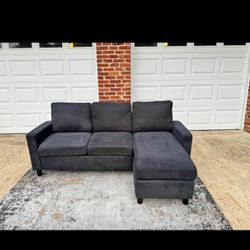 Small Black Sectional Couch - Delivery🚚