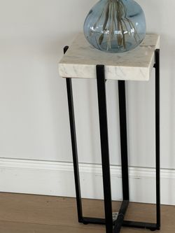 1x Marble Top Accent Table Heavy Style