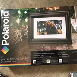 Polaroid 7” Digital Picture Frame