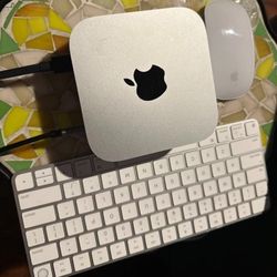 Mac Mini M4 - with Magic Keyboard & Mouse - Like New 