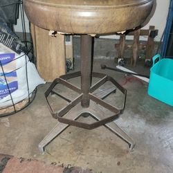 Retro Stool