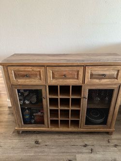 Mesh door sideboard buffet