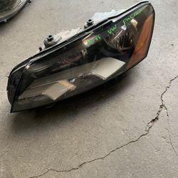 2012-2015 Volkswagen Passat Left Driver Side Headlight