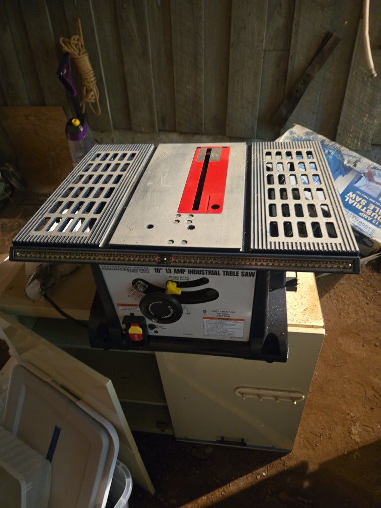 Chicago Electric 10" 13 Amp Industrial Table Saw