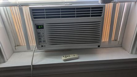 LG Window Air Conditioner with Remote