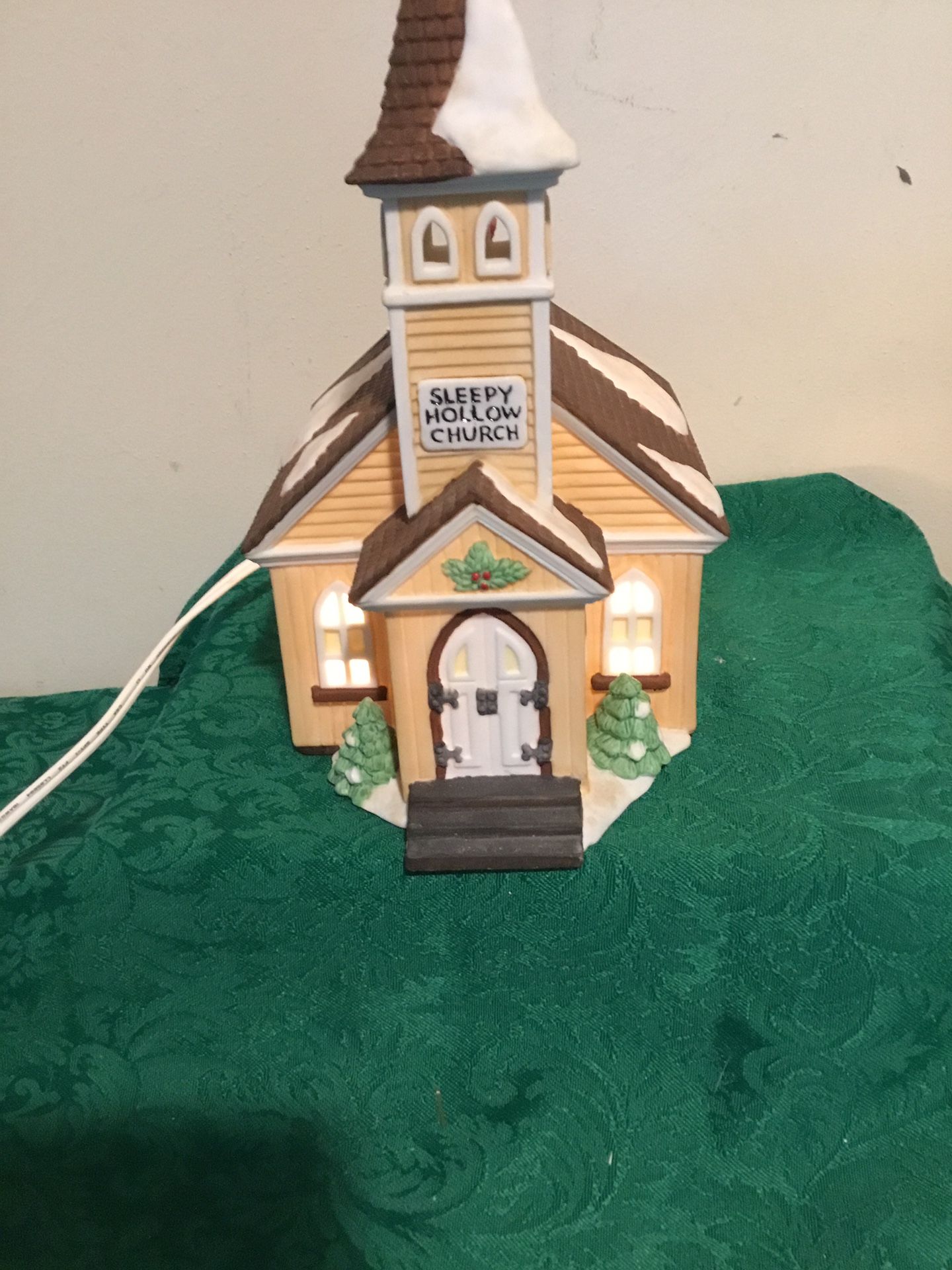 Department 56 sleepy Hollow Church new England heritage Village 59552 in original box