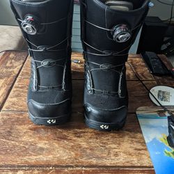 Thirty-two Size 9 Snowboard Boots