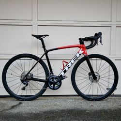 Trek Emonda SL6 Pro Carbon Road Bike Shimano Ultegra Size 54/Medium Like New