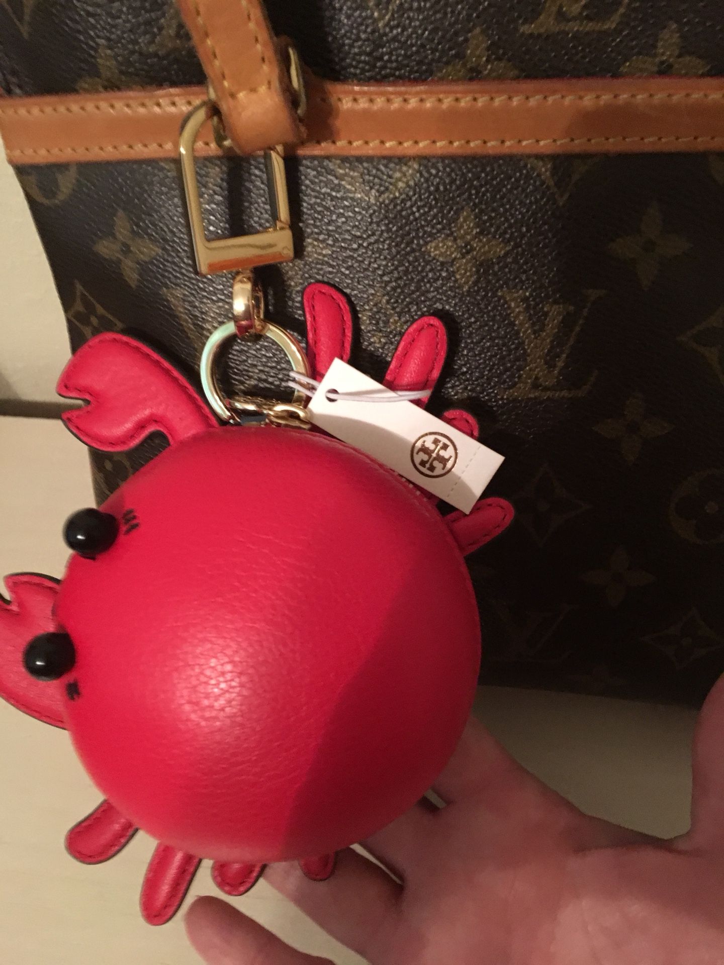 Authentic Tory Burch crab keyfob NWT for Sale in San Antonio, TX - OfferUp