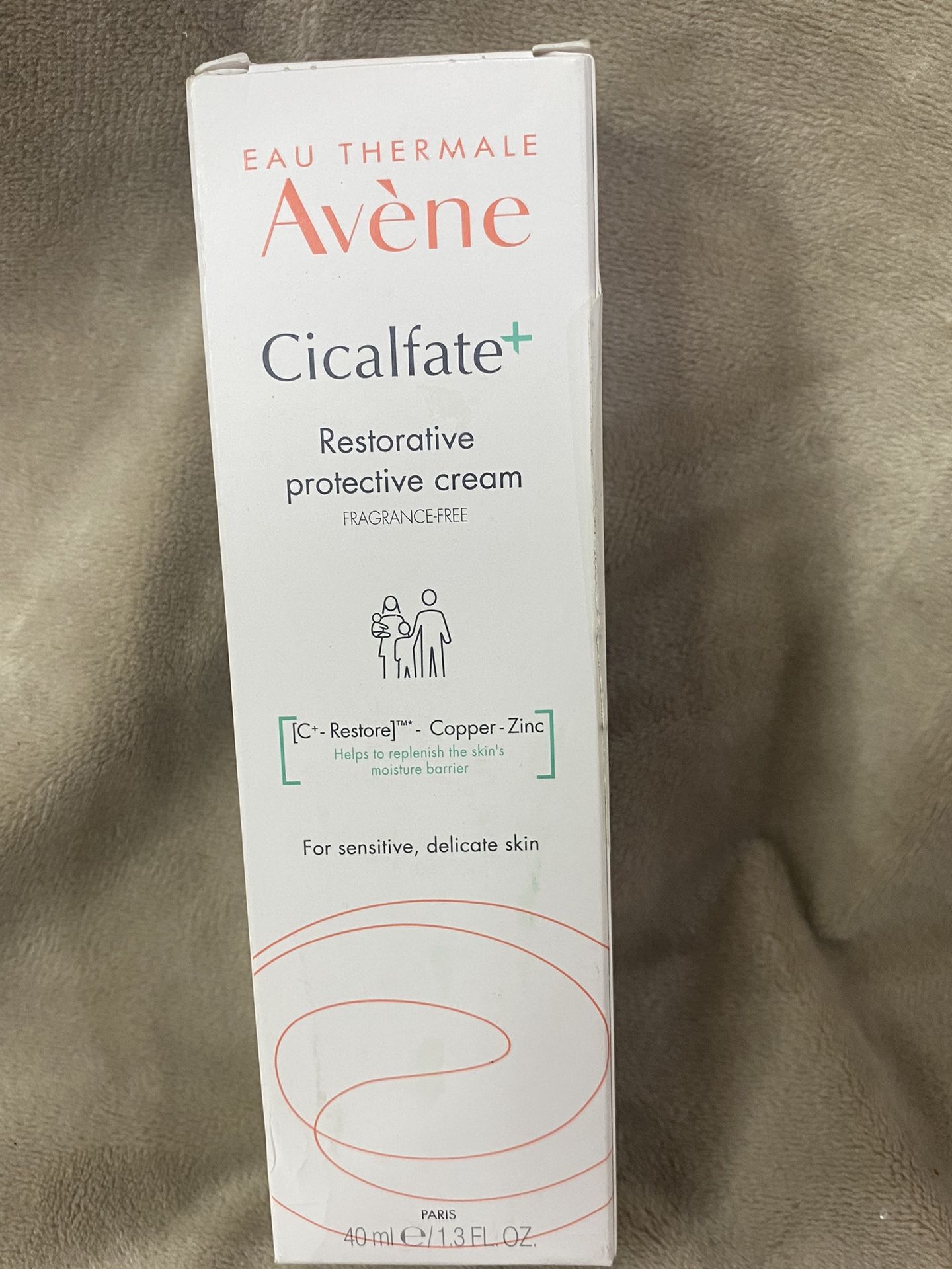 Avène Cicalfate+ Restorative Protective Cream, Face Moisturizer, face cream for sensitive skin, helps restore skin barrier, restorative cream, safe fo