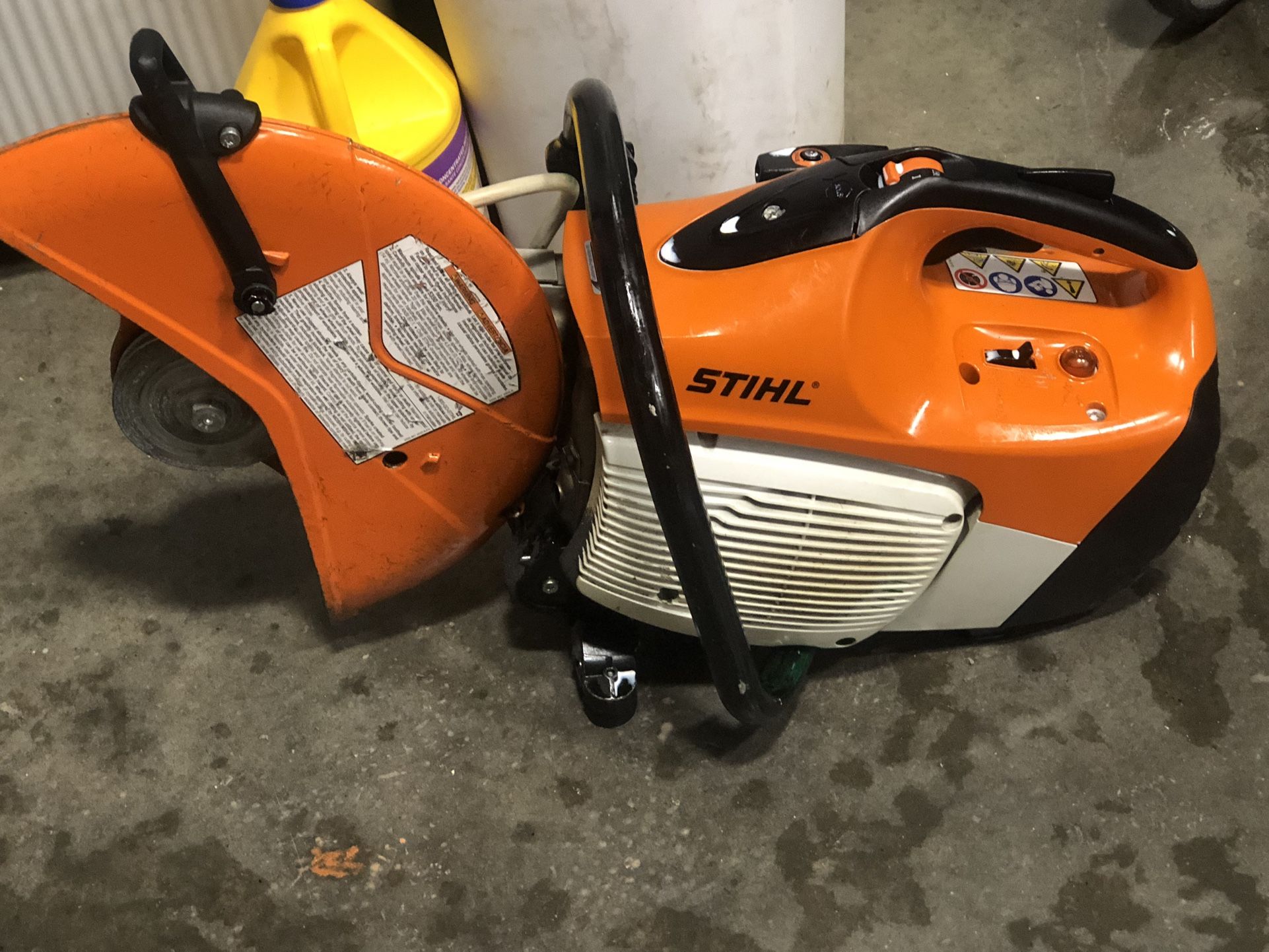 STIHL LIKE NEW TS420 Cut Off Saw