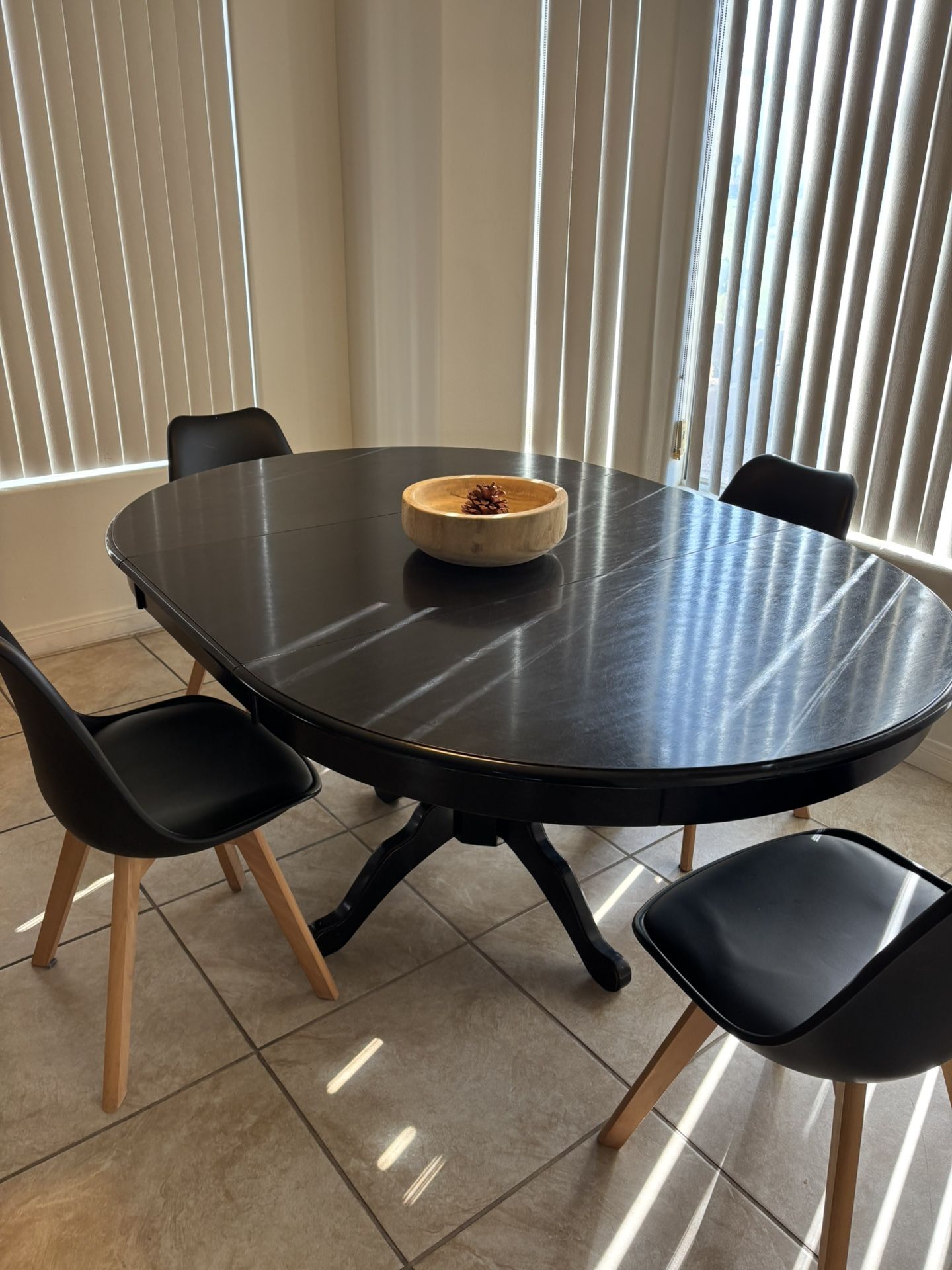 Dining Table + 4 Chairs