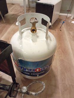 Flat grill with propane tank and dolly