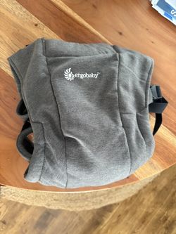 Ergobaby Embrace Cozy knit Newborn Carrier