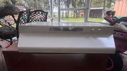 Broan Under-Cabinet Range Hood White