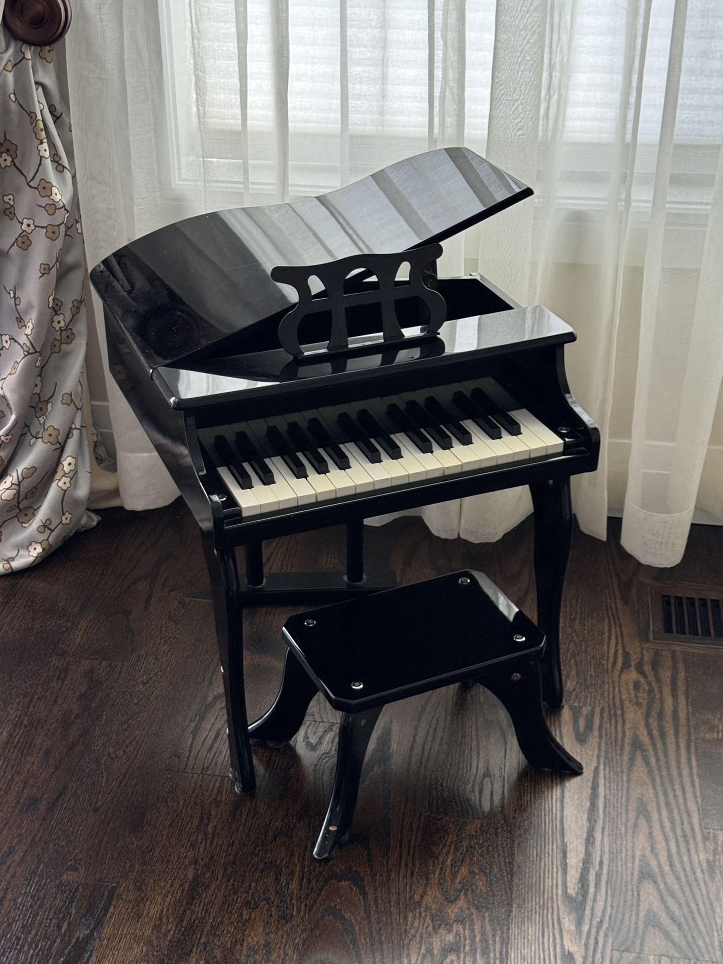 Child Baby Grand Piano