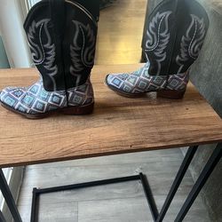 Little kids cowgirl boots  size 13