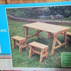 kids picnic table 