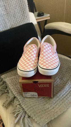 VANS Classic Slip-on, pink/white checkered 6.5 Youth size/7.5 women’s