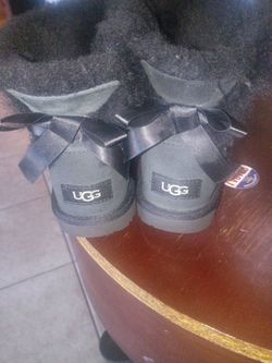 UGG, kids , size # 2 black