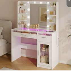 makeup vanity
