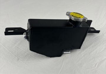 Aluminum Radiator Coolant Reservoir Tank with Cap for 2014-2018 Infiniti Q50 For Sale $90.00 NEW