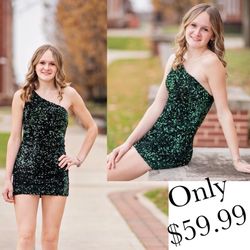 New With Tags Emerald Green Sequin Short Formal Dress & Homecoming Dress $59.99