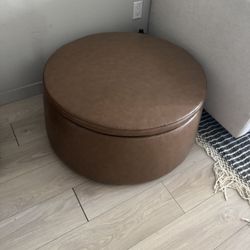 Coffee table/Ottoman Round 3 1/2 Feet Storage Style 