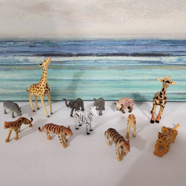 Small Safari Animal Figures