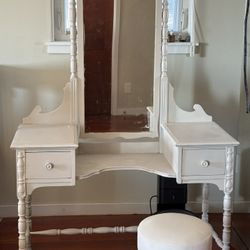 Up-cycled Vintage Vanity – Cream Finish