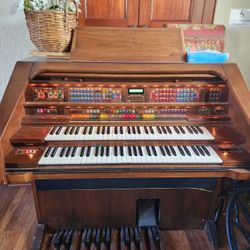 Lowrey Serenade LX-410 Theater Organ