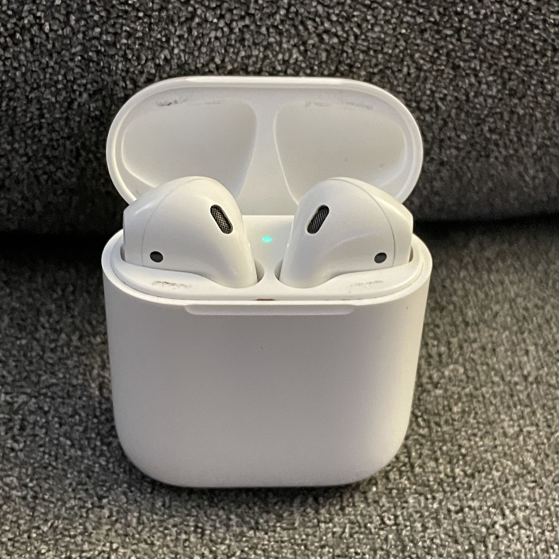Apple AirPods 2nd Generation A2031