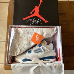 Air Jordan 4 Retro Military Blue