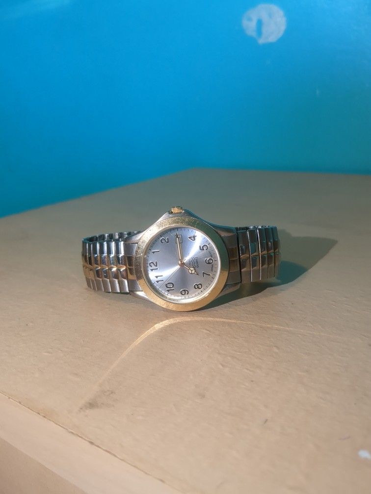 Yema Paris quartz Goldtone