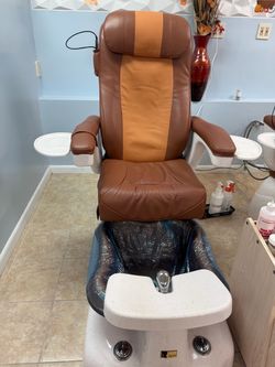 Pedicure chairs Free